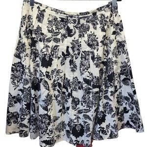 Talbots Womens 10 Black White Floral 100% Cotton Pleated A-Line Skirt Lined E652